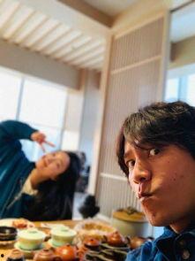 娱乐圈兄妹感情好,手足情深，共筑星途